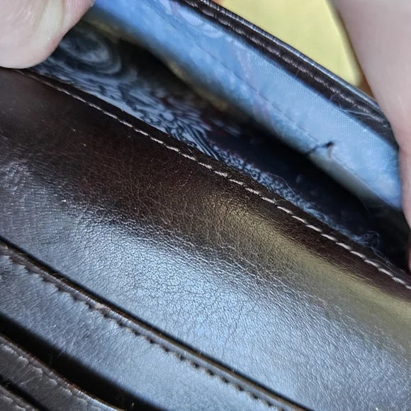 Elegant Brown Leather Women's Purse Clutch Organizer - Picture 10 of 16